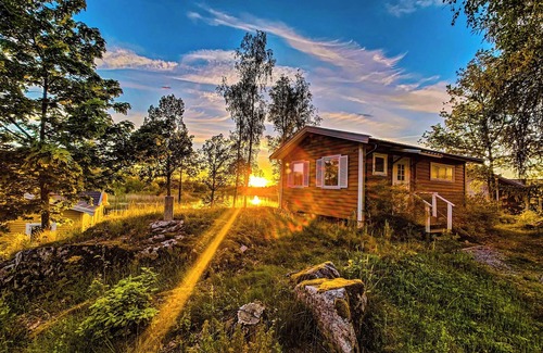 Vasteras Cabin | Idyll by Lake Mälaren