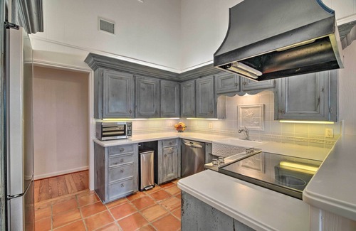 Fayetteville House | Idyllic 'Century Oaks Farm' in New Ulm on 46 Acres