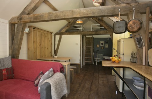 Wareham Cabin | Idyllic Log Cabin with Log-fired Hot Tub nestled in a Forest Clearing