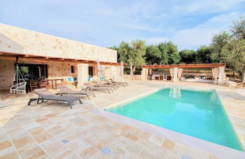 Pascarosa Villa | Idyllic newly built villa with trulli and private pool in an secluded location