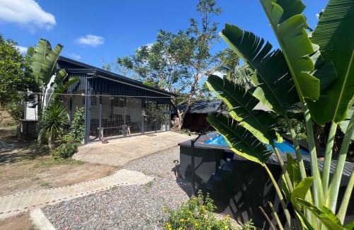 San Antonio House | Idyllic, private, riverside Container Home