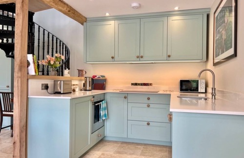 Witney House | Idyllic secluded hideaway with countryside views