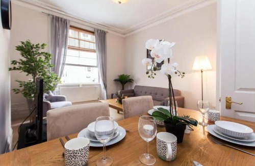 Redcliffe Apartment | Ifield G · Beautiful Central Apartment, Earls Court