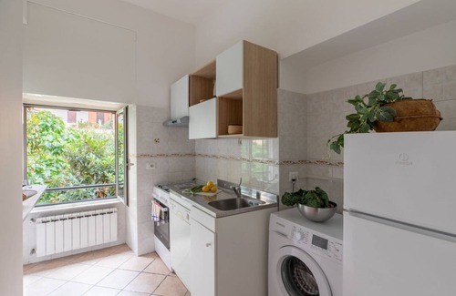 Rione XIV Borgo Apartment | iFlat | Vatican Cozy & Bright 2 Bedroom Apartment