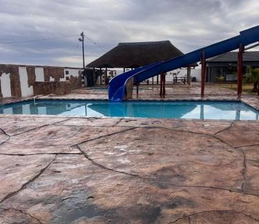 Moretele Apartment | Iketleng Guest House & Resort