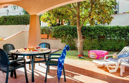 San Bartolomeo al Mare Apartment | Il Borgo Della Rovere (Sbm120) 634.1
