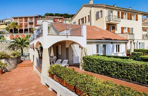 San Bartolomeo al Mare Apartment | Il Borgo Della Rovere (Sbm120) 634.1