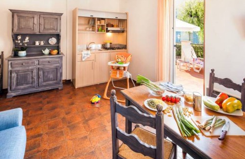 San Bartolomeo al Mare Apartment | Il Borgo della Rovere (HYSV3XC)