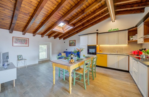 Polpenazze del Garda Apartment | Il Borgo Apartments - Ulivo, Polpenazze, Italy