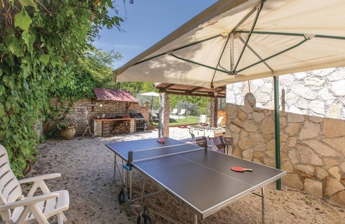 Montecchio House | Il cacciatore di lucciole