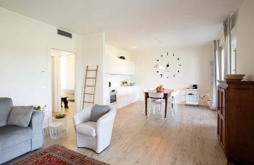 Colà Di Lazise Apartment | Il Cascinale 3 swimming pool, wi-fi, Astra sat TV, thermal baths and Gardaland