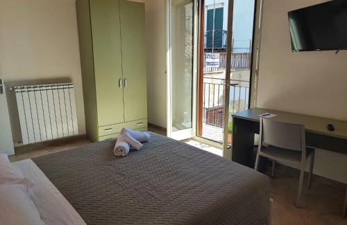 Giuliana House | Il Giardino dei Semplici - Casa Vacanze e Affitti Brevi di F A Quartararo