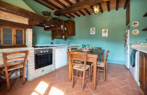 San Pietro in Bossolo Cottage | Il Melograno, Chianti apartment in farmhouse for 4 people with garden