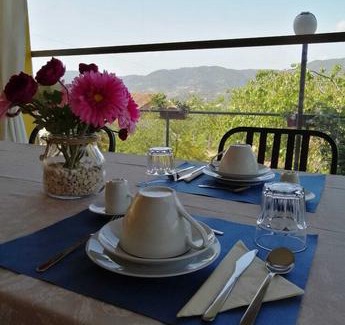 Carozzo Bed & Breakfast | Il Murice