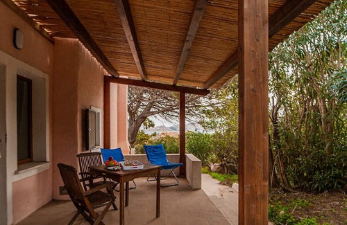 Villaggio Piras Apartment | Il Pino - Terraced house with large terrace overlooking the sea at Piras