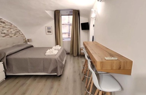 Quartieri Spagnoli Apartment | Il salotto di Napoli - Guest House