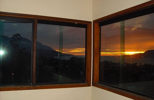 Itaquanduba House | Ilhabela house with sea view