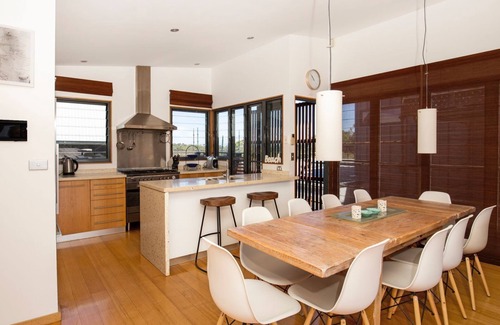 Culburra Beach House | Illaroo - Absolute Beachfront with Spa