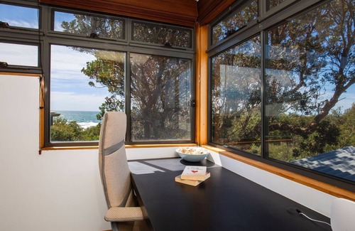 Culburra Beach House | Illaroo - Absolute Beachfront with Spa