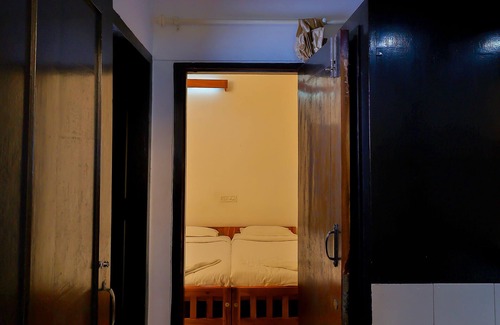Kumarakom Hotel | Illikkalam Lakeside Cottages