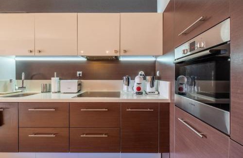 Sofia City Center Apartment | iLonka's Home 1 BDR with Workspace and Terrace