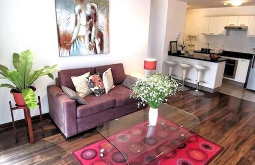 Barranco Apartment | Iluminado y moderno flat en centro de Barranco- Cozy & modern flat in centric Barranco
