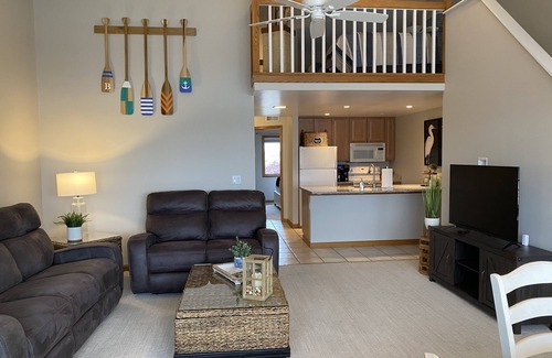 Gypsum Condo | “ I’m Sittin’ On The Dock Of The Bay “ ⛵️