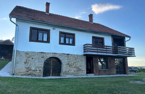 Mladenovac House | Imanje Kovačević