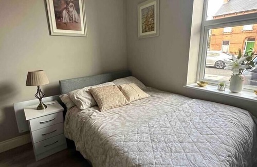 Haroldʼs Cross Apartment | Immaculate 1-Bed Studio in Dublin- A1 Location!