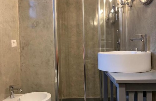 Vassena Apartment | Immaculate 1-King Bed Apartment in Vassena