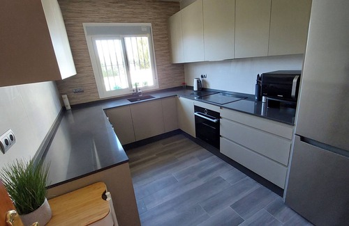 Mondron Villa | Immaculate 2 Bedroom 2 Bathroom Villa Private heated pool for 4 (MAX 5)
