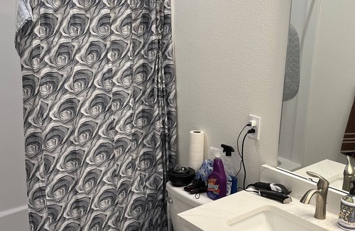 Spokane House | Immaculate & fun house close to downtown Spokane! Private room - Shared Living
