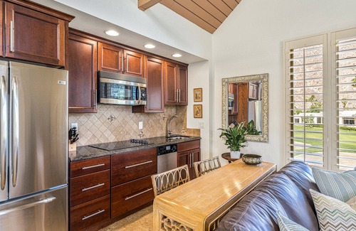 Indian Wells Apartment | Immaculately Kept Tuscan Treehouse- Indian Wells Country Club