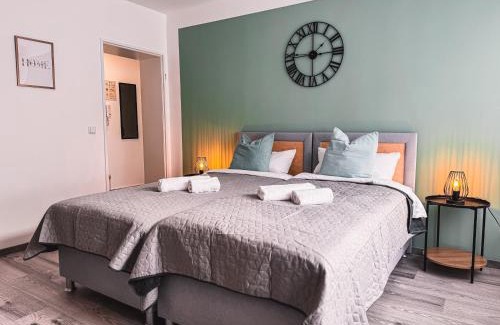 Bahnhofsvorstadt Apartment | ImmoStay #6 - Ferienhaus mit 2 Ferienwohnungen für 8 Personen - WiFi, TV