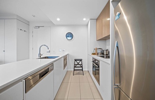 Barton Apartment | Impeccable 1-Bed with Alfresco Dining in Barton