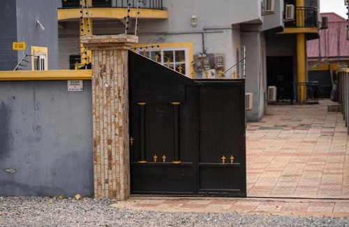 Accra Apartment | Impeccable 2-bed Apartment in Accra