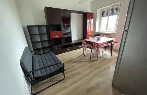 Villapizzone House | Impeccable 2-bed House in Milano up to 4 People