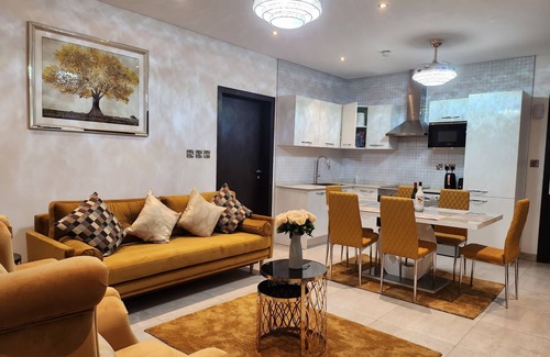East Legon Apartment | Impeccable Luxury 2bed apartmnt in Accra, Gym, Pool