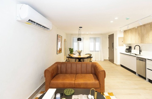 Panama City Apartment | Impeccable Studio apartment in Casco Viejo for two people - Superb Location! Sleeps 2