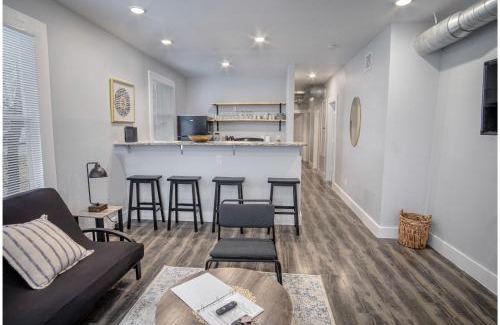 Tobin Hill Apartment | Impressive Cozy Historic 3BR Apt Near Downtown