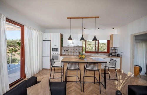 Rethymno Villa | Impressive New Villa, A/C, Private Pool, Gym, Stunning Mountain & Sea Views- 2.5km from Reythymno!