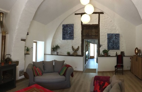 Brousse-le-Chateau Other | Impressive stone farmhouse with garden on the River Tarn. Lakes. Peaceful