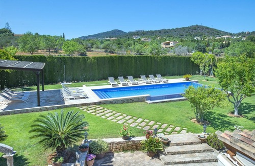 Santanyi Villa | Impressive Stone-Clad Country House, A/C, Private Pool, Immaculate Gardens - 5 mins from Cala d'Or!