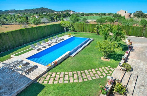 Santanyi Villa | Impressive Stone-Clad Country House, A/C, Private Pool, Immaculate Gardens - 5 mins from Cala d'Or!