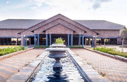Mangaung Cabin | Imvelo Safari Lodge