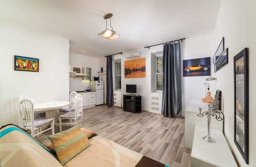 Lypky Apartment | ๐๐๐๐บ๐ฆ in ะะธัะฒ