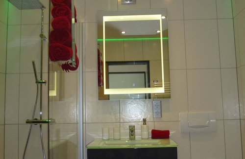 Ueberlingen Condo | In 2014 completely renovated, bright and decorated geschmackfoll 2Zimmerwohnung