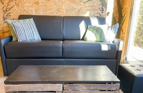 Yffiniac Apartment | In a private domain, cozy apartment with private terrace