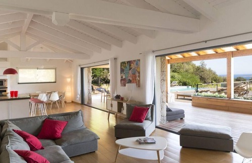 Porto-Vecchio Villa | In CasaLotta, Palombaggia villa with sea view 800m from the beach, ideal for families!