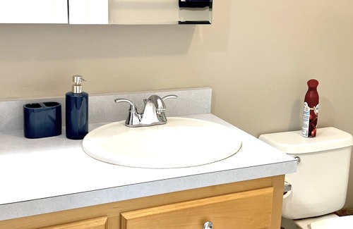 Rocky Hill Apartment | In-Law Suite in Rocky Hill with Private Entrance